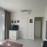 Lillybeth Lakeside Guest house 3*