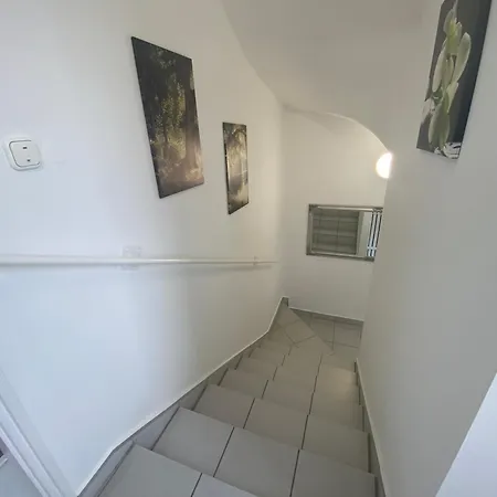 Lillybeth Lakeside 3*