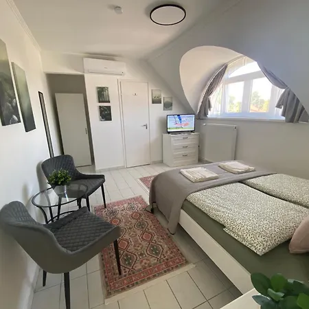 Lillybeth Lakeside Keszthely