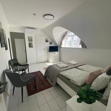 Lillybeth Lakeside Affittacamere 3*