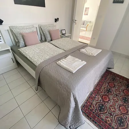 Pensionat Lillybeth Lakeside 3*