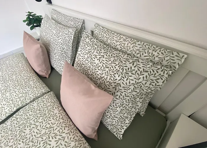 Lillybeth Lakeside קסזטלי