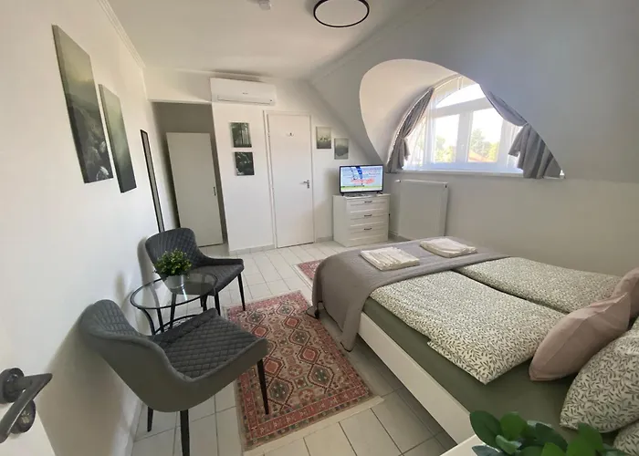 Lillybeth Lakeside קסזטלי