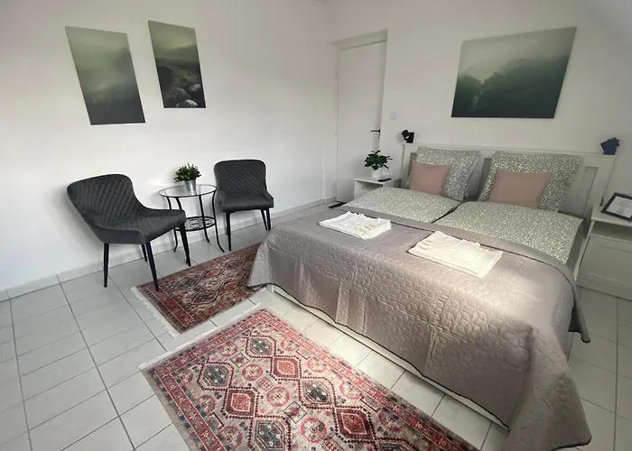 בית הארחה Lillybeth Lakeside