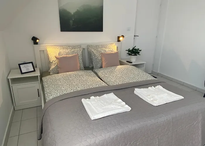 Lillybeth Lakeside קסזטלי