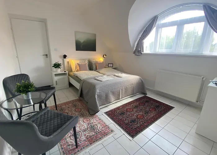 Lillybeth Lakeside בית הארחה קסזטלי