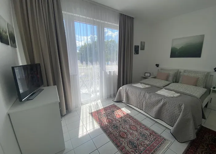 בית הארחה Lillybeth Lakeside קסזטלי