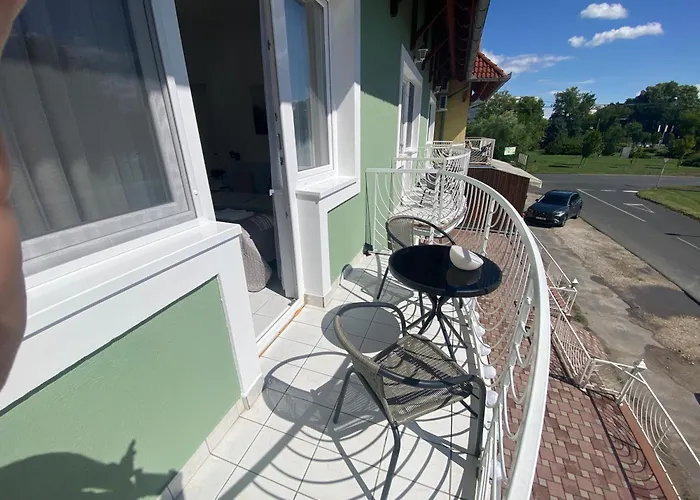 Lillybeth Lakeside 3* קסזטלי