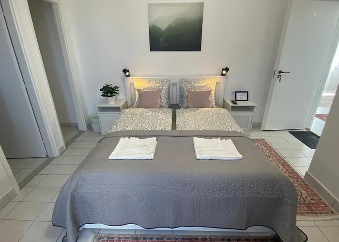 בית הארחה Lillybeth Lakeside קסזטלי